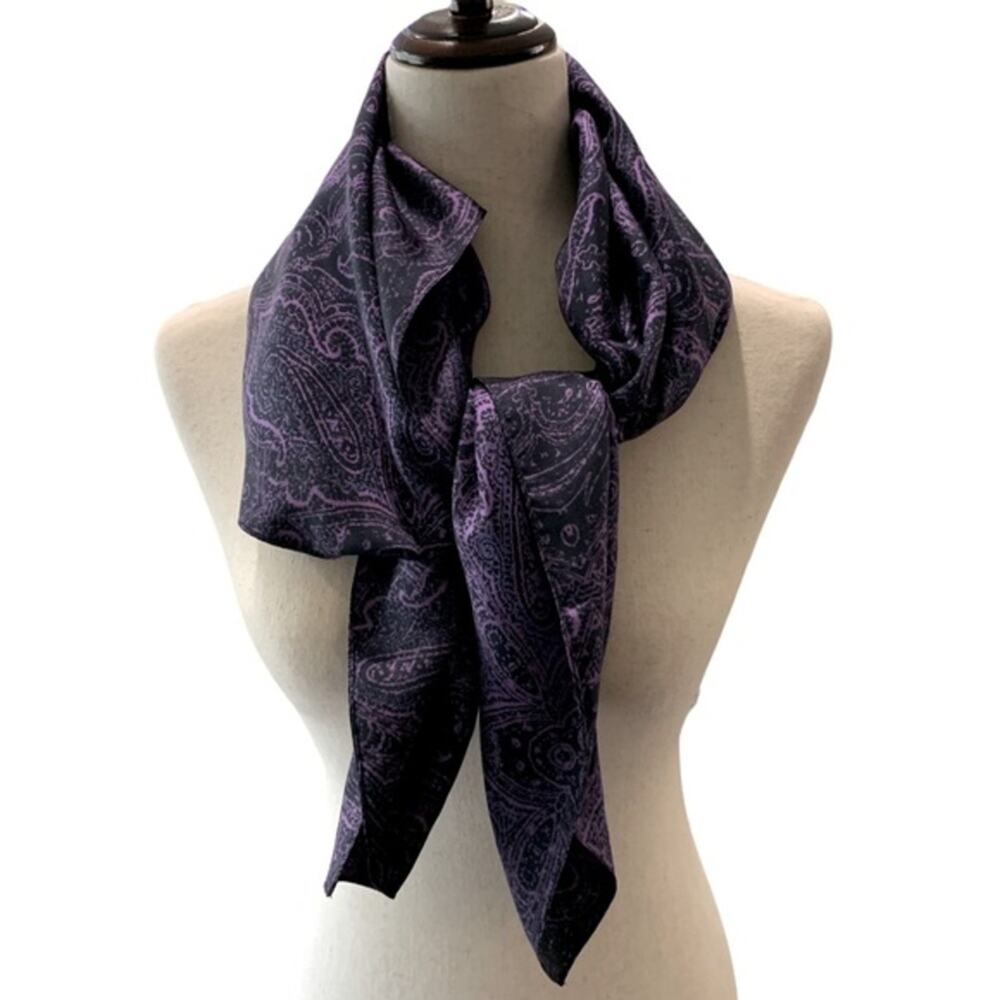 Lancetti Foulards 100% silk scarf. ‎ 34”x34”. Purples and blues